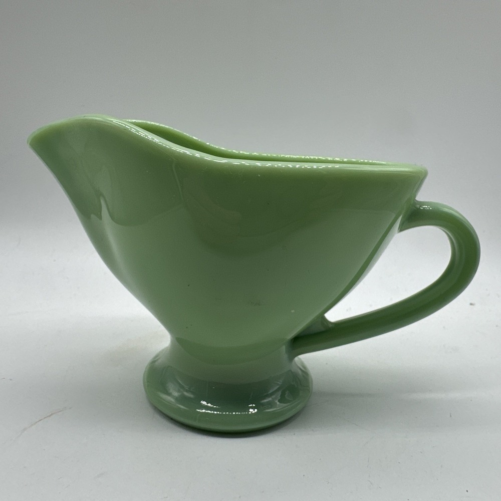 JADEITE GRAVY BOAT #1